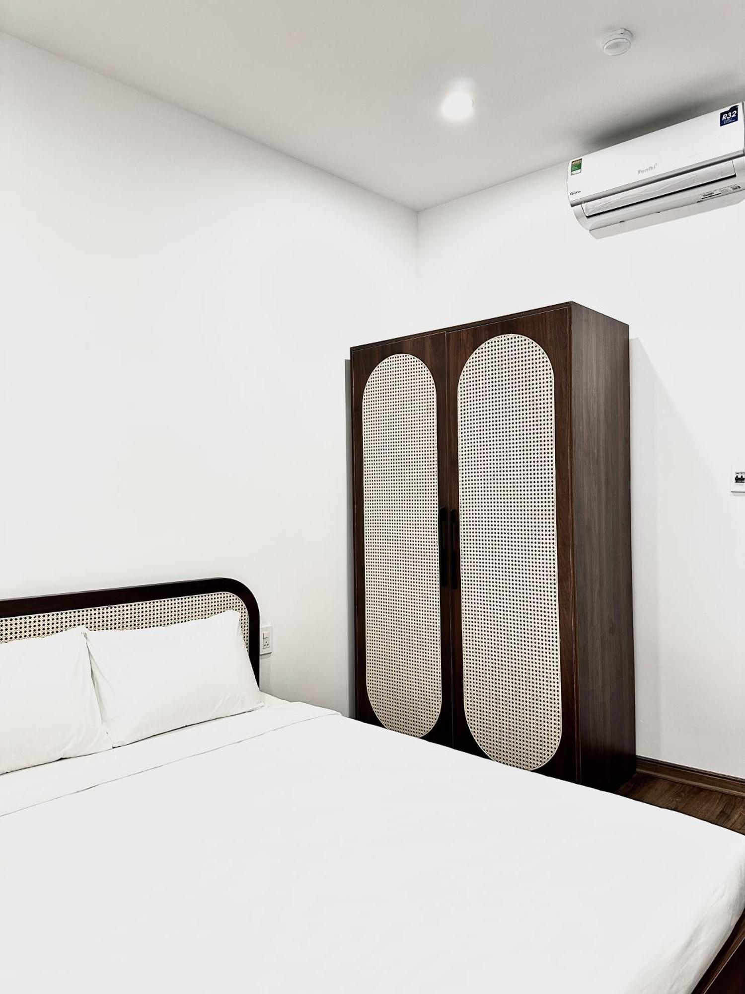 Riverine & Cafeteria Hotel