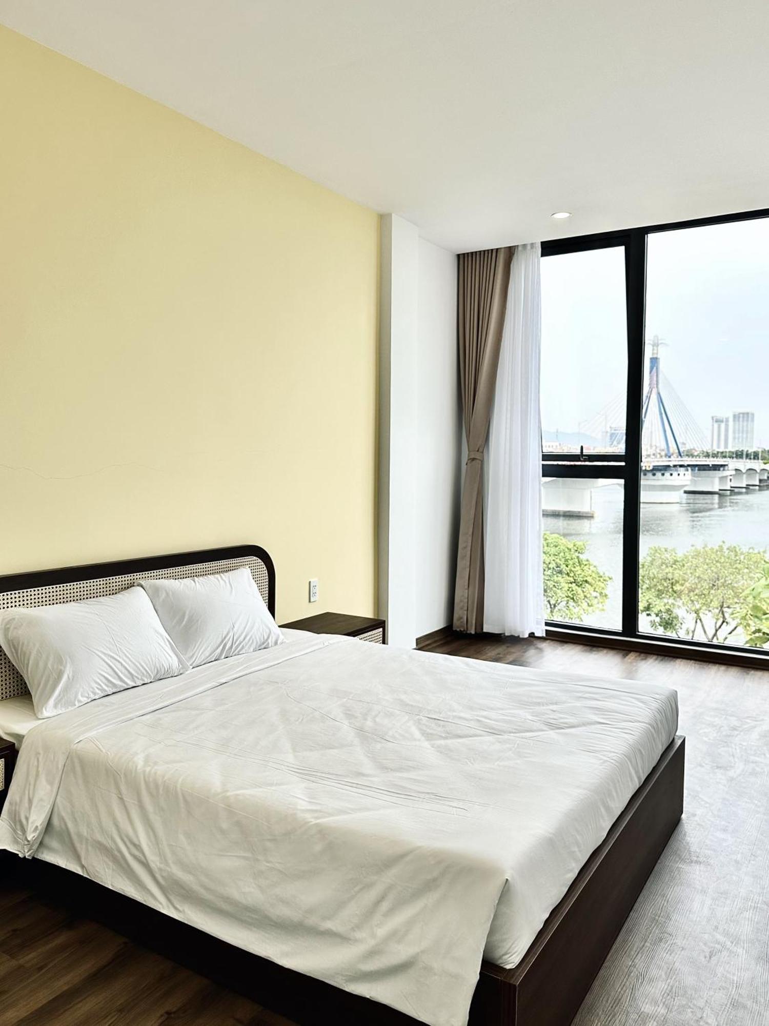 Hotel Riverine & Cafeteria
