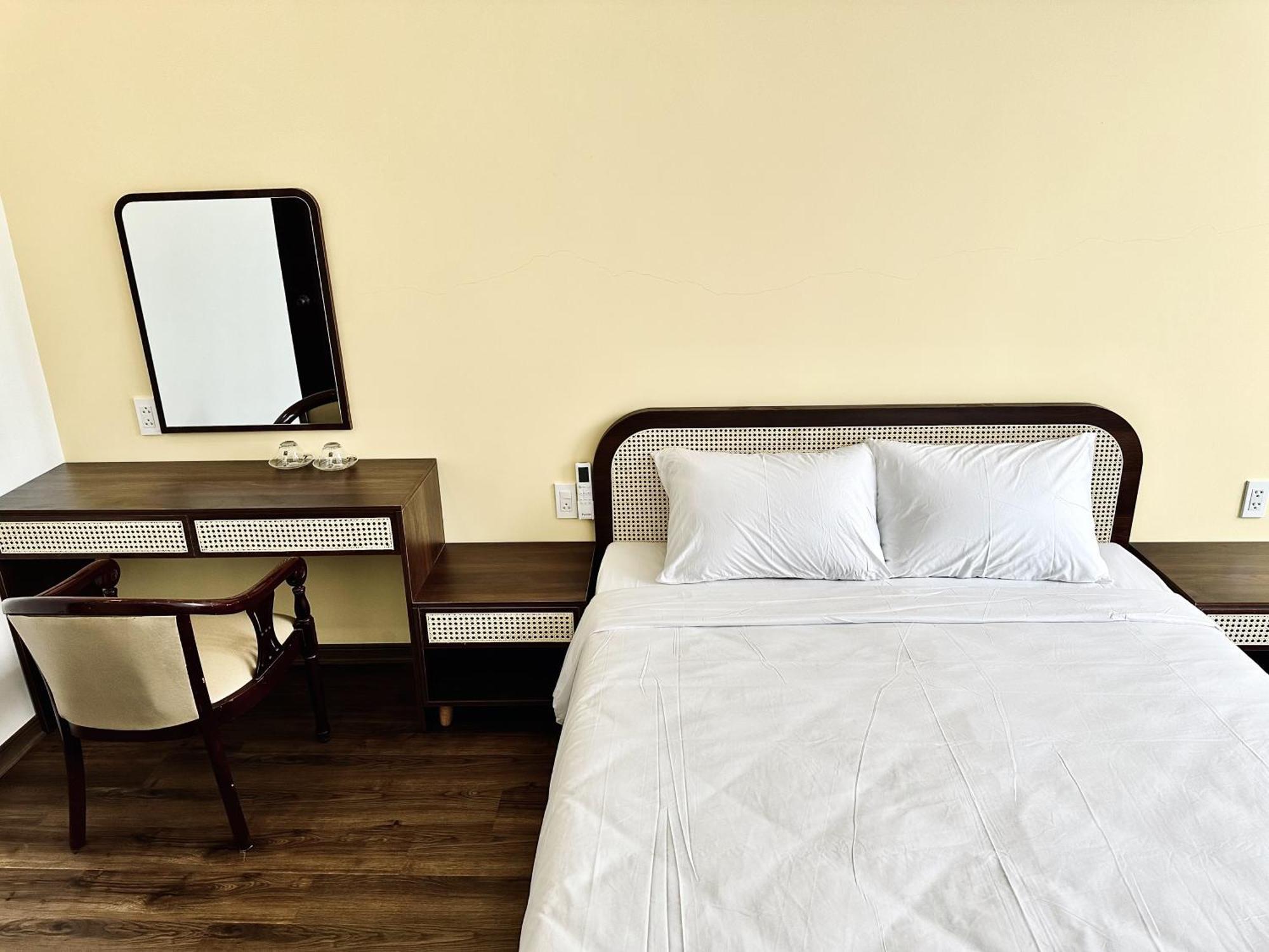 Riverine & Cafeteria Hotel