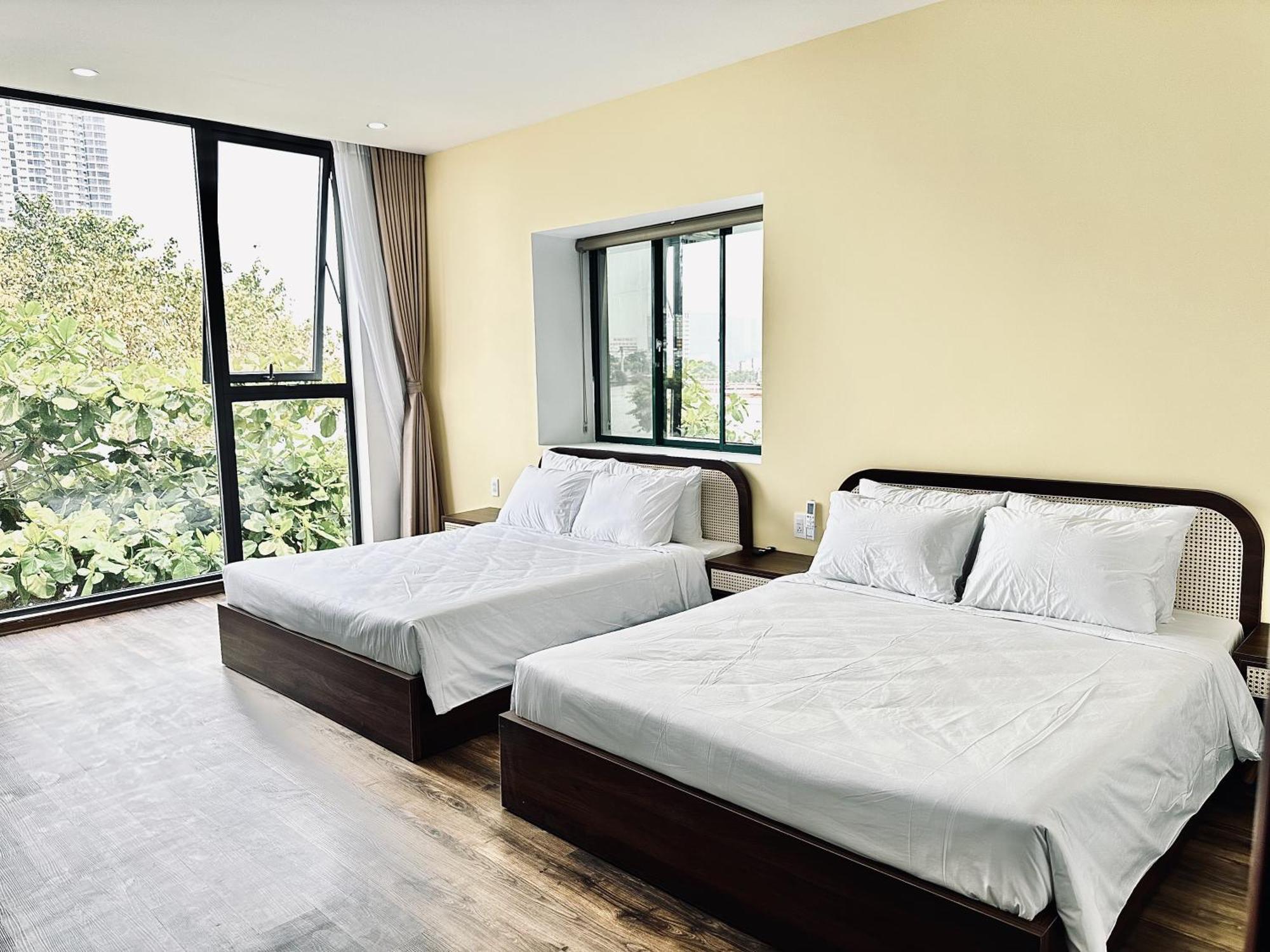 Riverine & Cafeteria 3* Da Nang